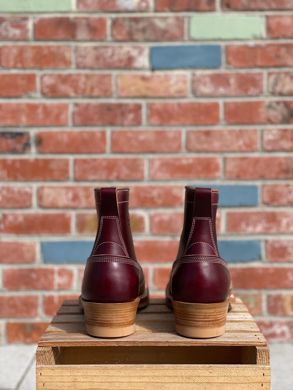Photo by BootsetDaram on October 1, 2023 of the Role Club Lace To Toe A-2 Style in Horween Color 8 Chromexcel Horsehide & Unbuffed Horsehide.