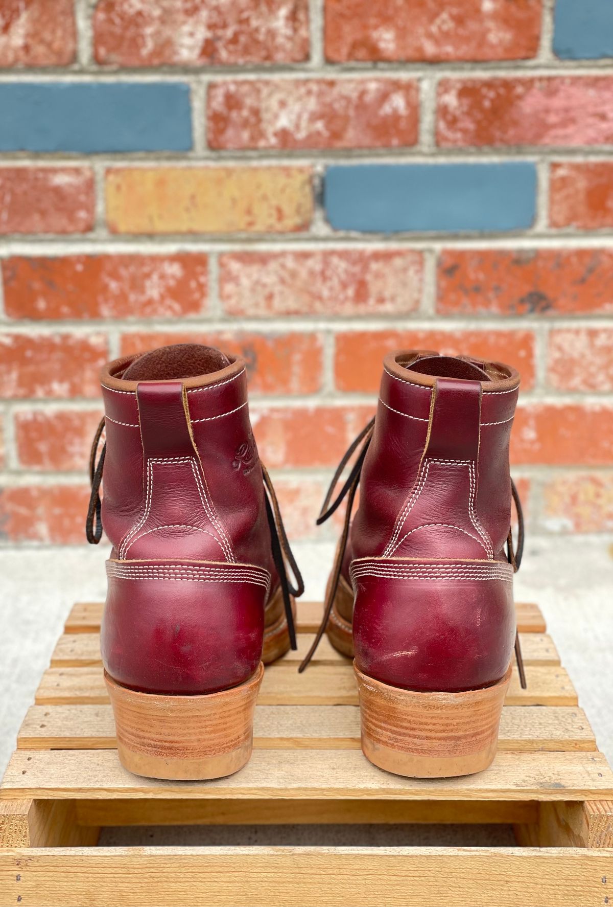 Photo by BootsetDaram on November 5, 2023 of the Role Club Lace To Toe A-2 Style in Horween Color 8 Chromexcel Horsehide & Unbuffed Horsehide.