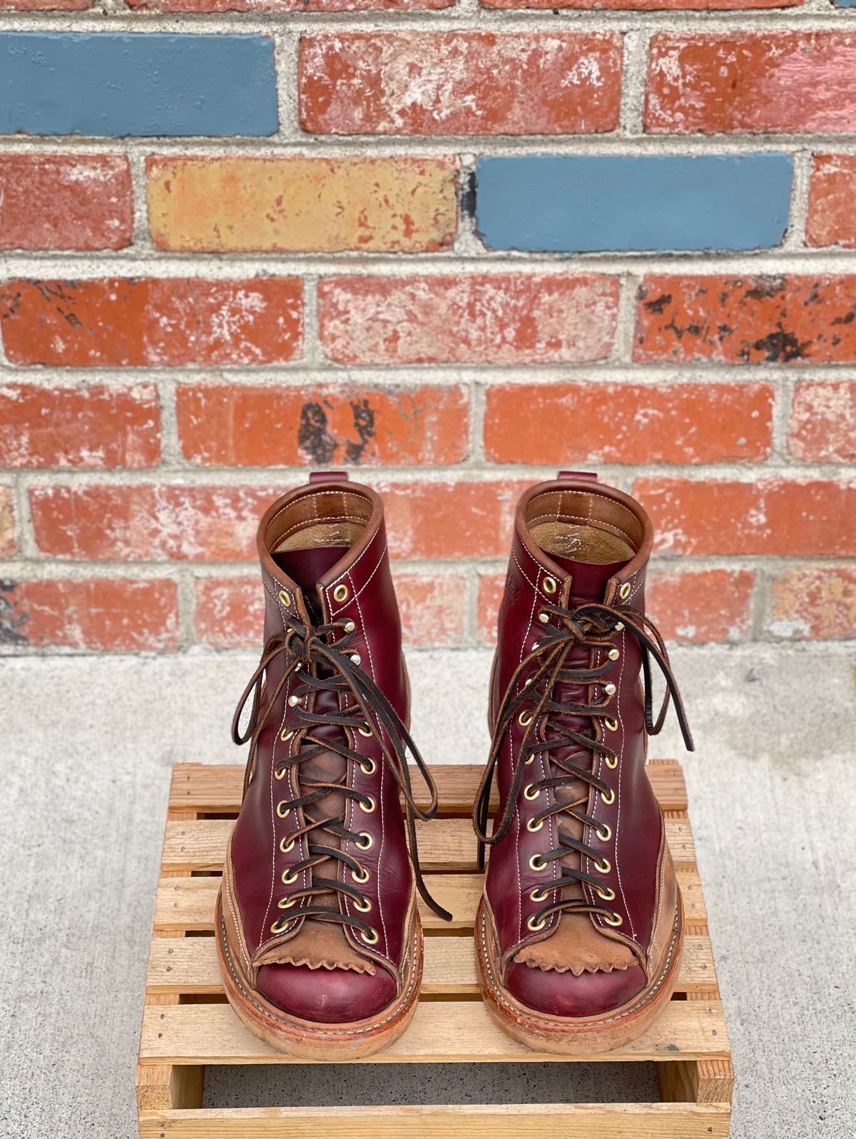Photo by BootsetDaram on November 5, 2023 of the Role Club Lace To Toe A-2 Style in Horween Color 8 Chromexcel Horsehide & Unbuffed Horsehide.