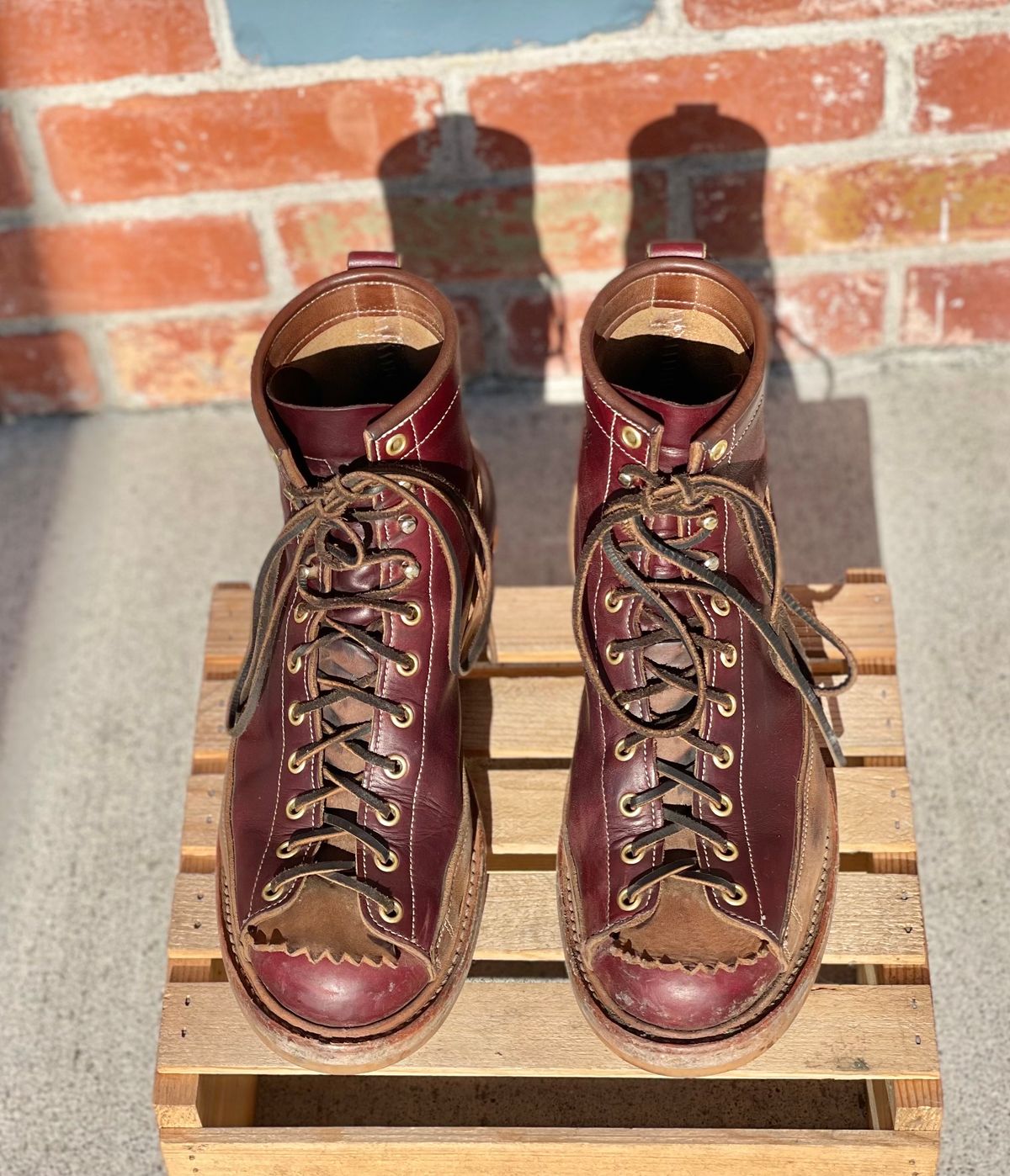 Photo by BootsetDaram on January 4, 2024 of the Role Club Lace To Toe A-2 Style in Horween Color 8 Chromexcel Horsehide & Unbuffed Horsehide.