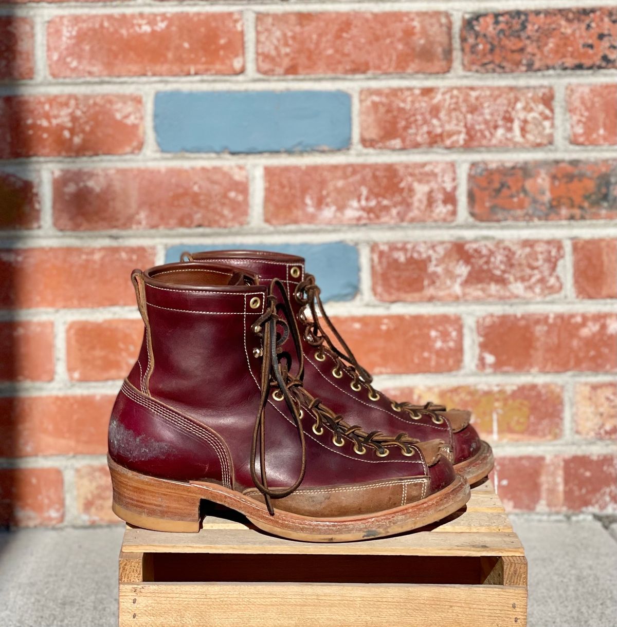 Photo by BootsetDaram on January 4, 2024 of the Role Club Lace To Toe A-2 Style in Horween Color 8 Chromexcel Horsehide & Unbuffed Horsehide.