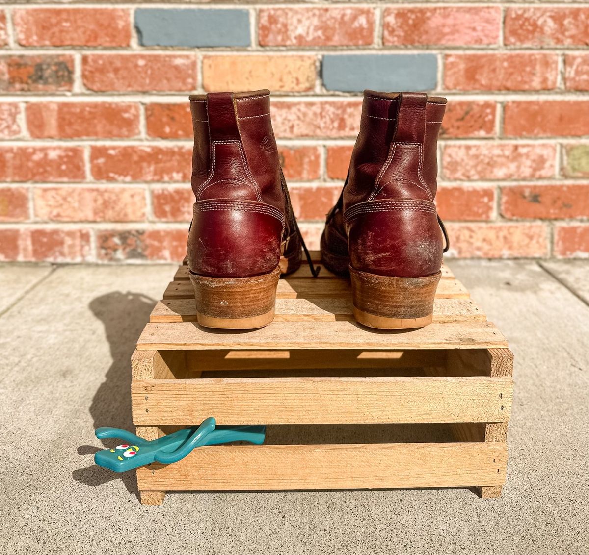 Photo by BootsetDaram on March 6, 2024 of the Role Club Lace To Toe A-2 Style in Horween Color 8 Chromexcel Horsehide & Unbuffed Horsehide.