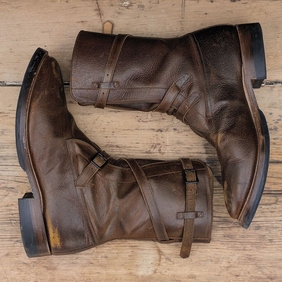 Photo by itsnotbriatall on January 2, 2024 of the Eastman Leather Tanker Boots in Horween Havana Burnished Roughout.