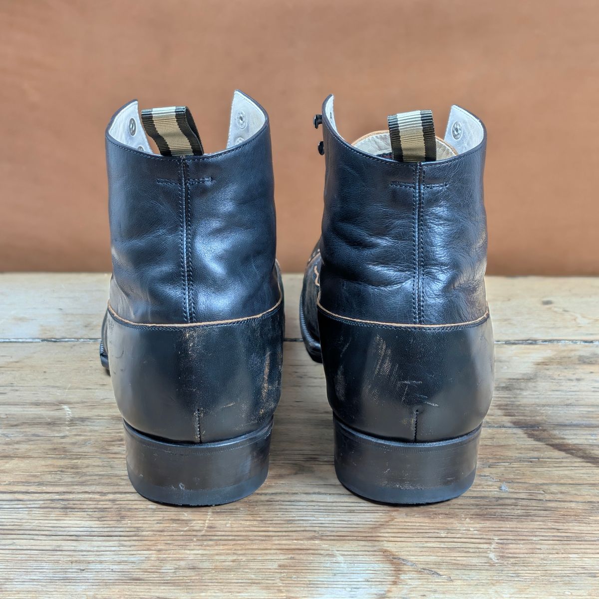 Photo by itsnotbriatall on November 5, 2025 of the The 2 Monkeys Vaudeville "Black Colts" in Horsehide.