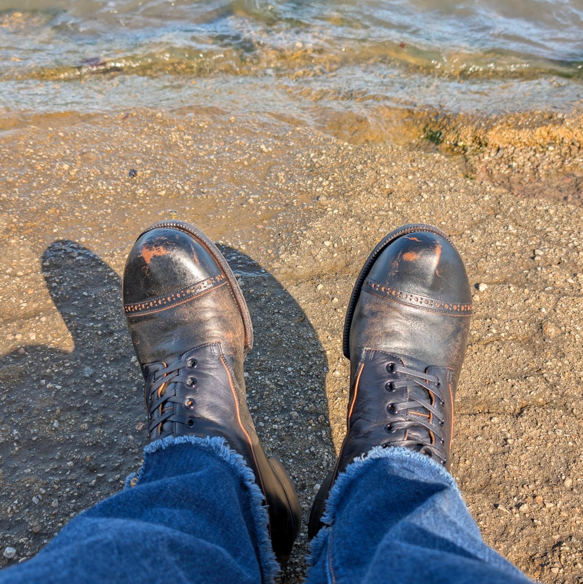 Photo by itsnotbriatall on November 9, 2025 of the The 2 Monkeys Vaudeville "Black Colts" in Horsehide.