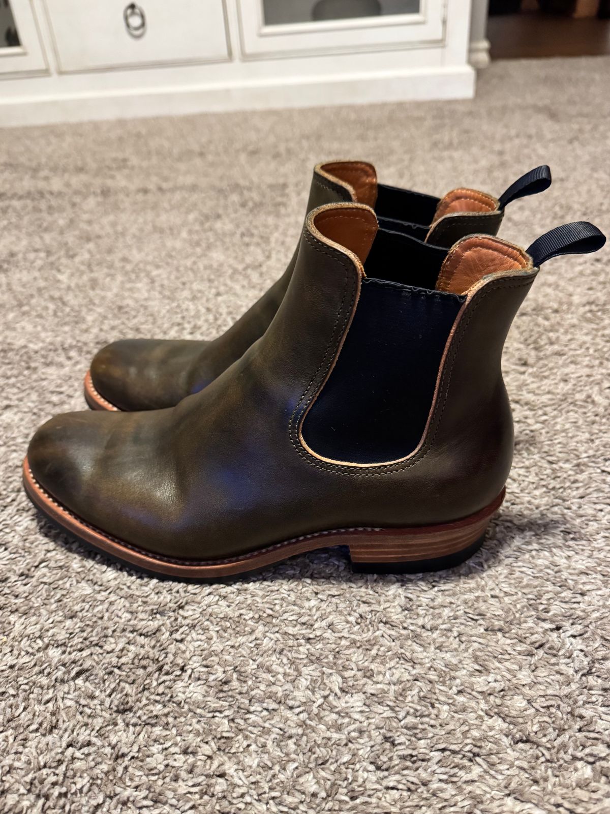 Photo by johnkrauser on October 1, 2025 of the Flame Panda Wholecut Chelsea in Natural Horsebutt Overdyed Olive.