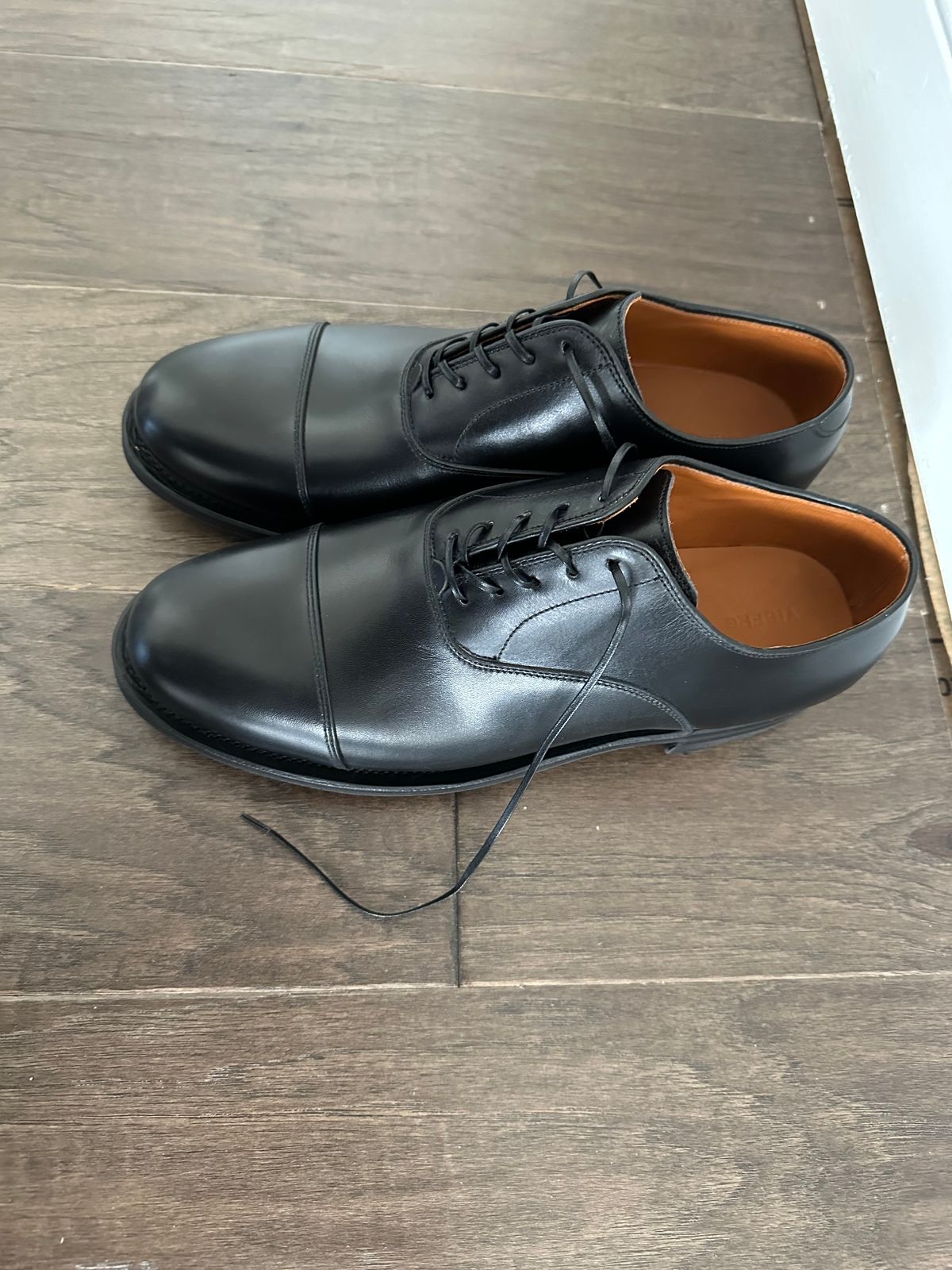 Photo by trickbrick on October 3, 2023 of the Viberg Bastion Oxford in D'Annonay Black Calf.