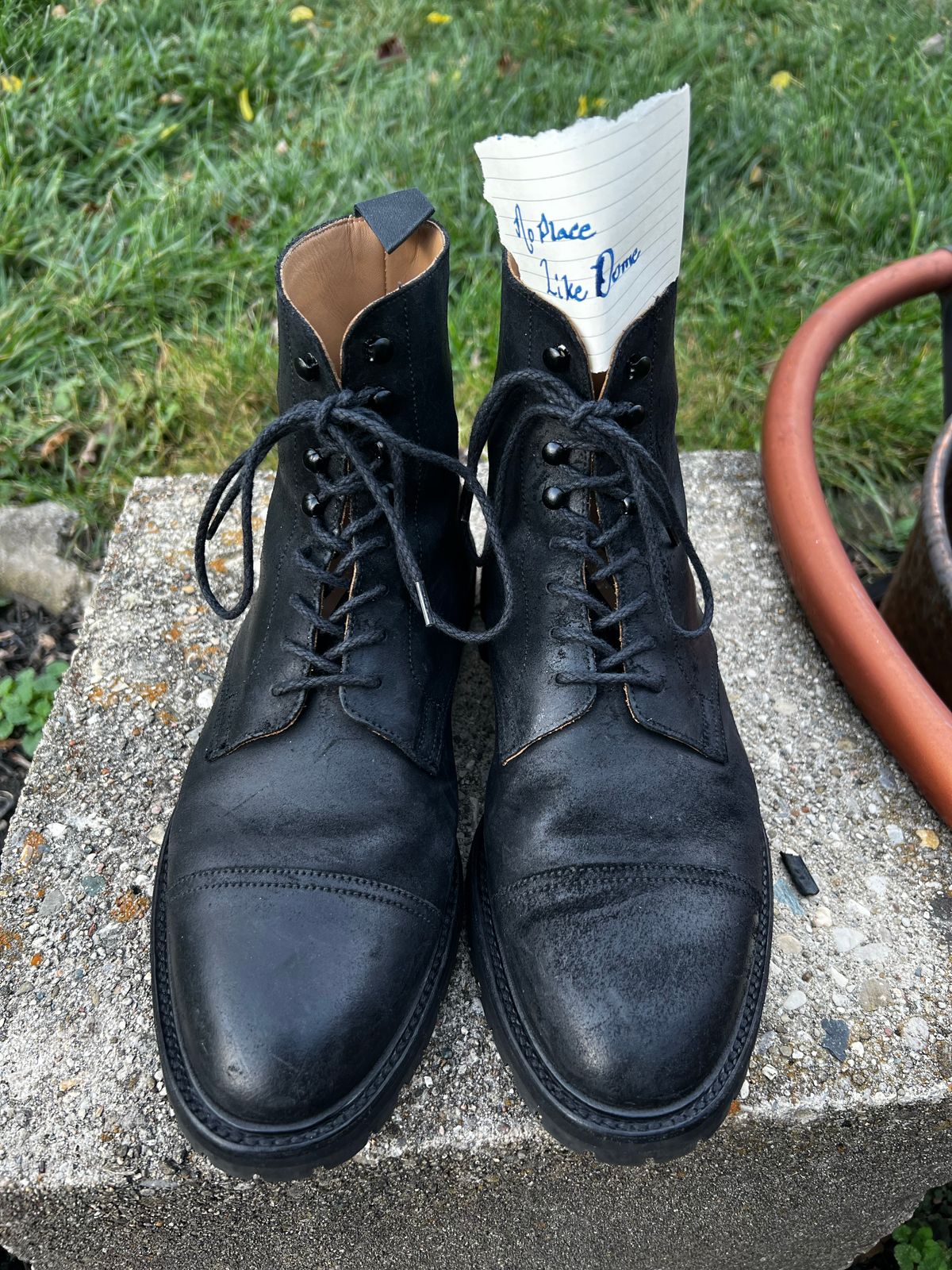 Photo by tayalejandro on November 3, 2022 of the Crockett & Jones Coniston in Black Roughout Suede.