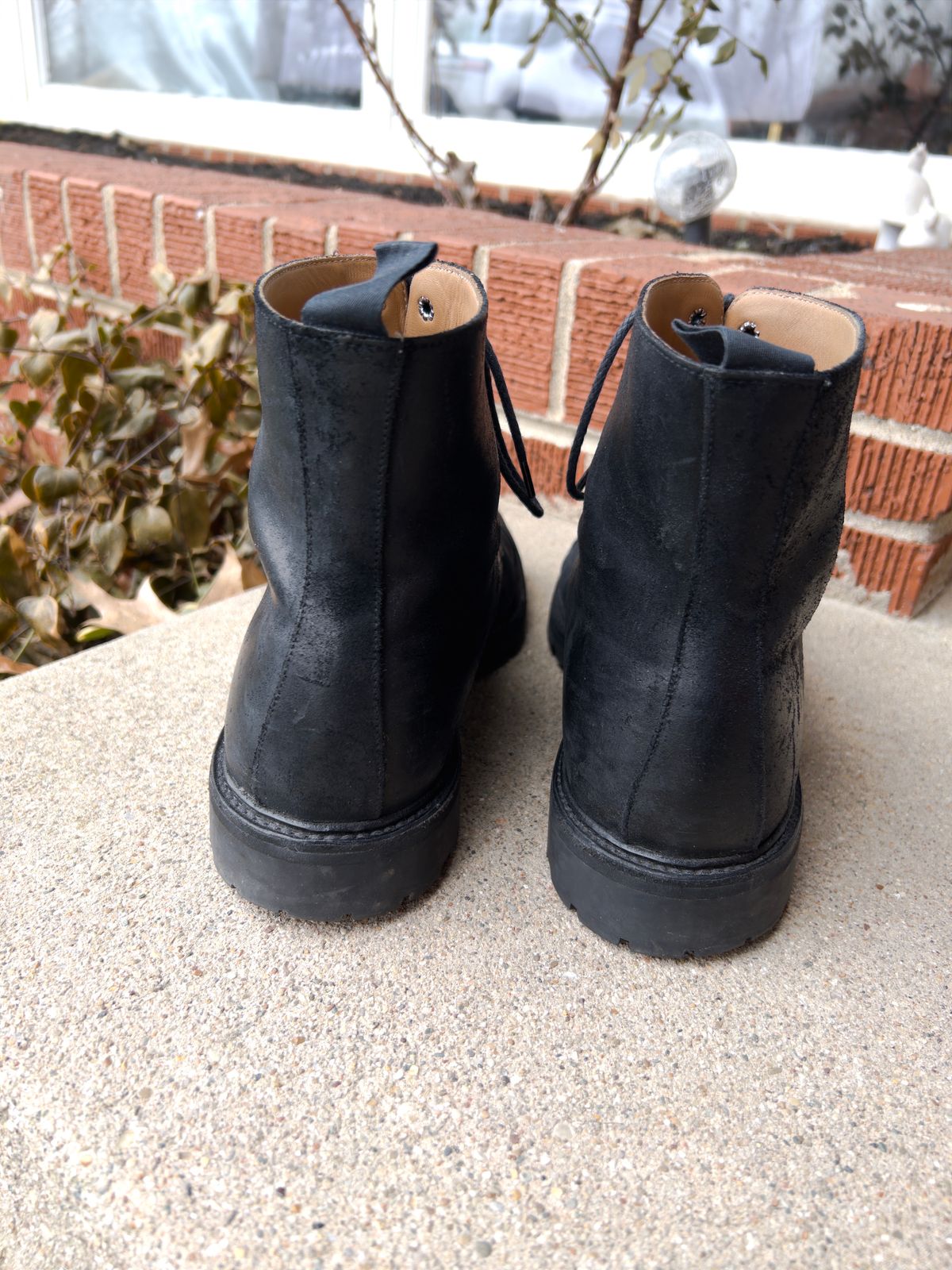 Photo by tayalejandro on January 2, 2023 of the Crockett & Jones Coniston in Black Roughout Suede.