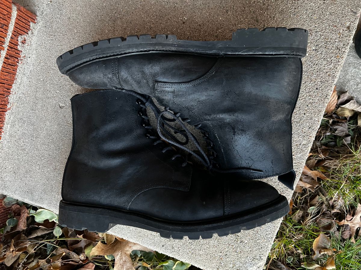 Photo by tayalejandro on February 3, 2023 of the Crockett & Jones Coniston in Black Roughout Suede.