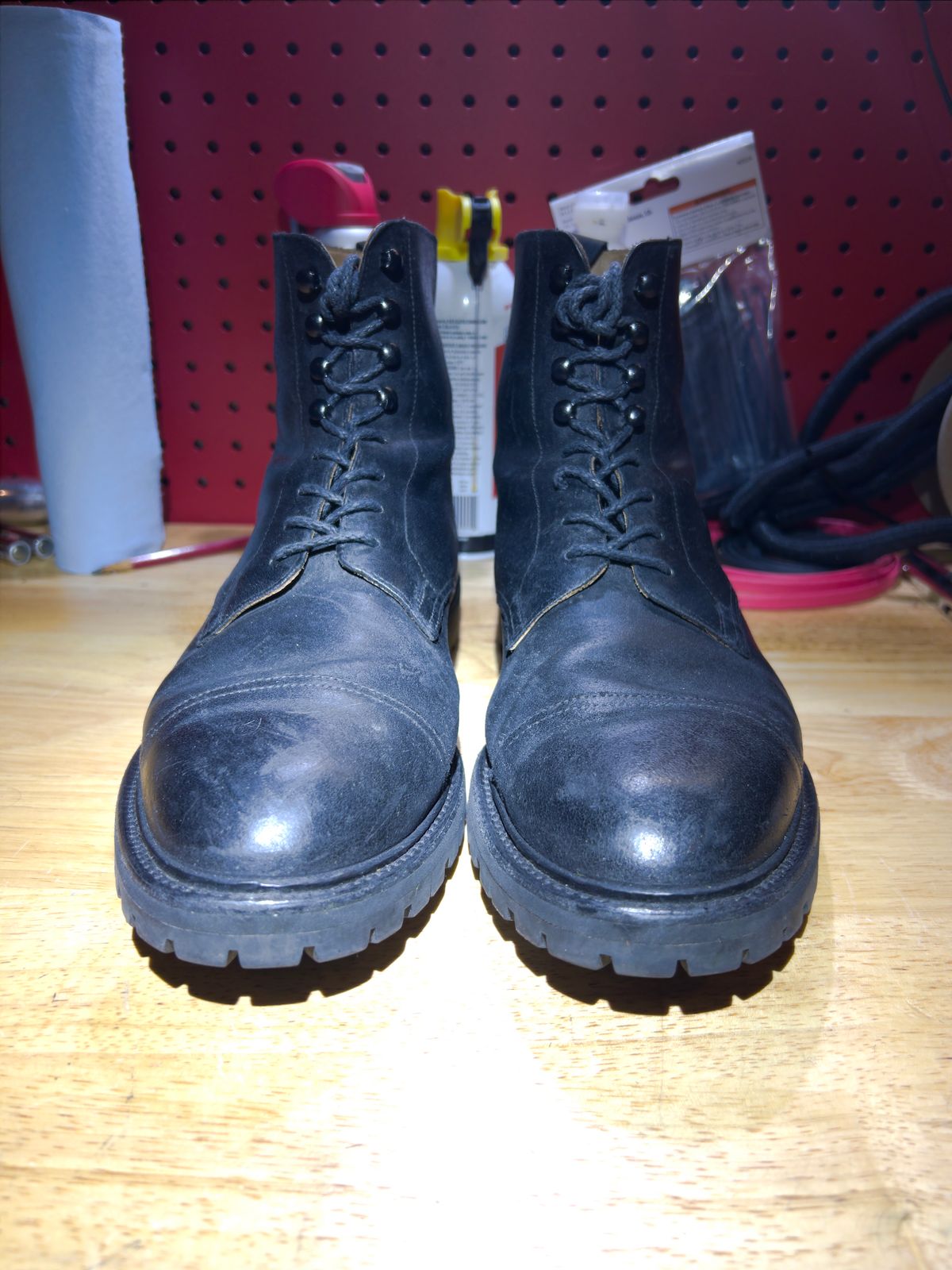 Photo by tayalejandro on April 5, 2023 of the Crockett & Jones Coniston in Black Roughout Suede.