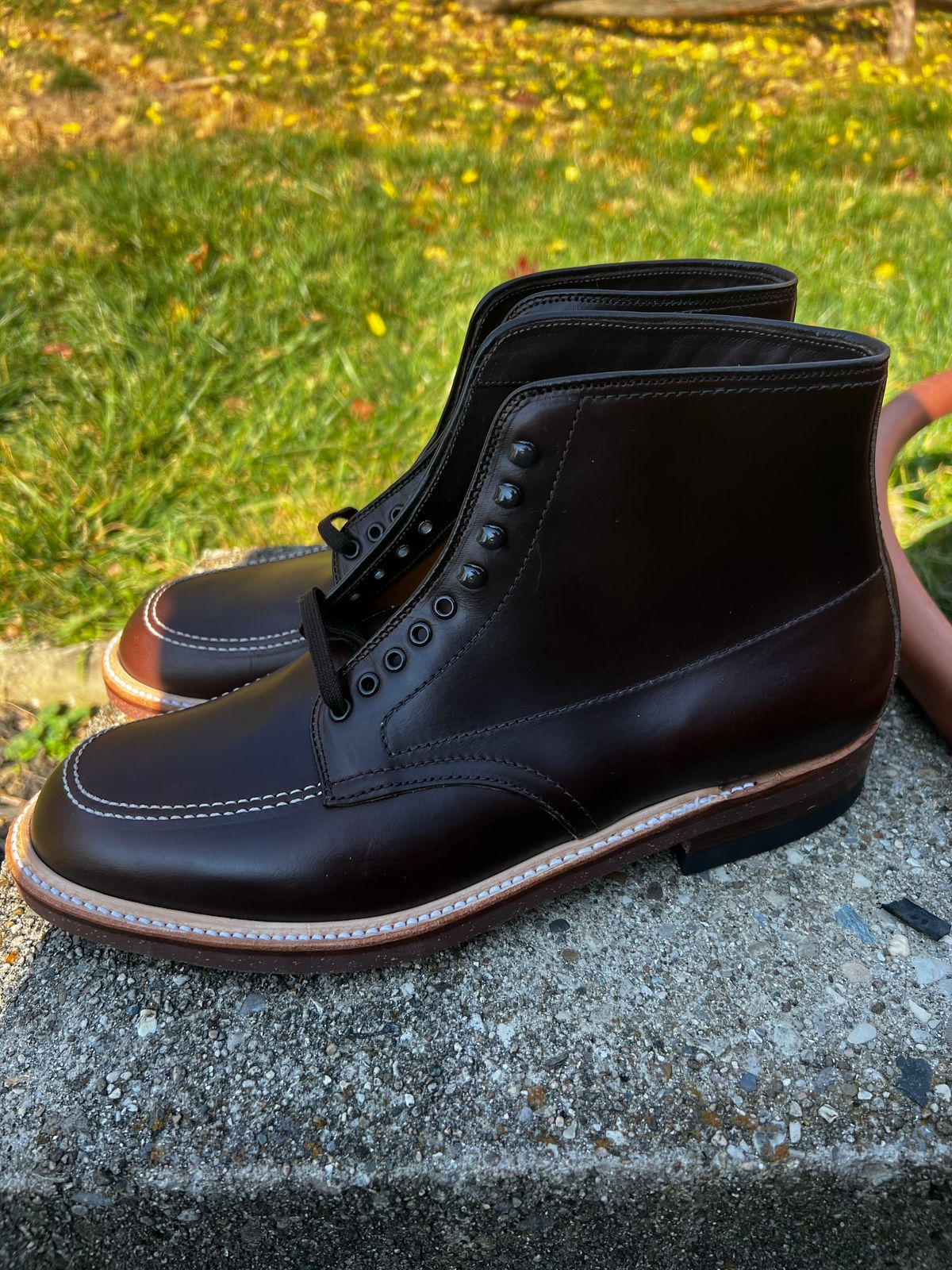 Photo by tayalejandro on November 5, 2022 of the Alden Indy Boot in Horween Brown Chromexcel.