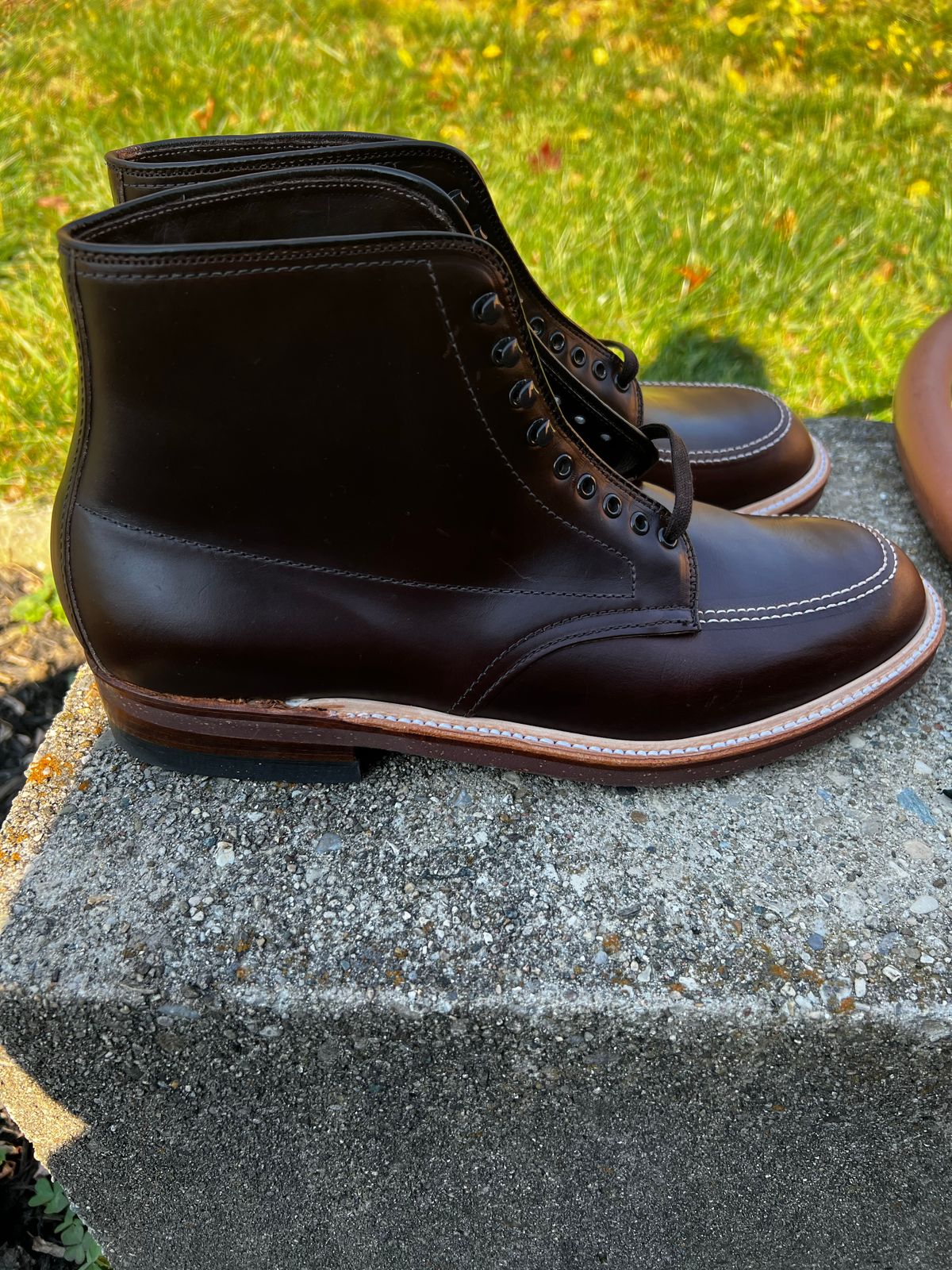 Photo by tayalejandro on November 5, 2022 of the Alden Indy Boot in Horween Brown Chromexcel.