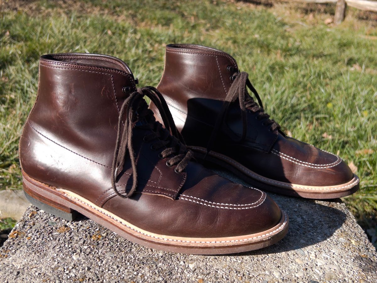 Photo by tayalejandro on December 4, 2022 of the Alden Indy Boot in Horween Brown Chromexcel.
