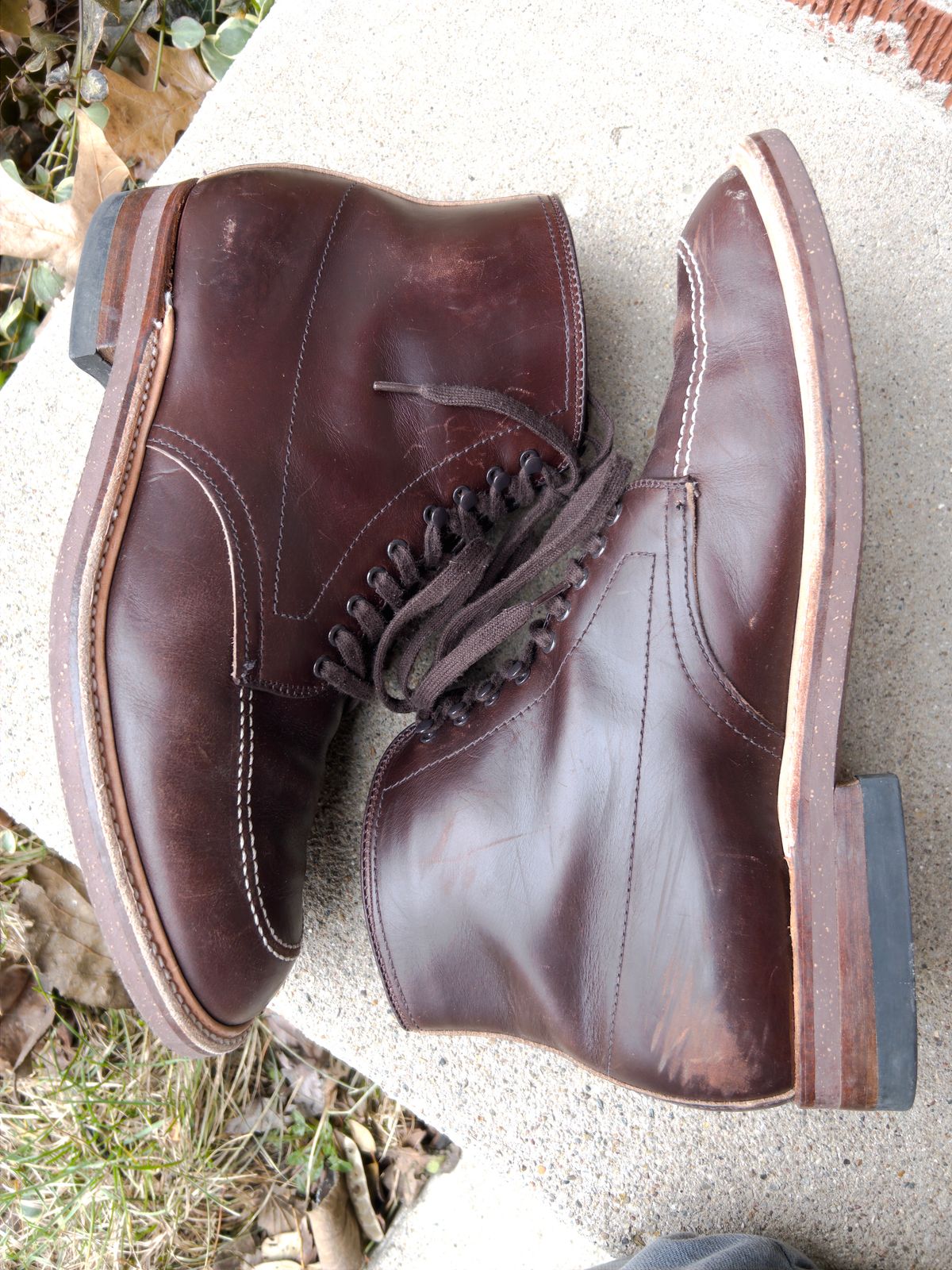 Photo by tayalejandro on January 2, 2023 of the Alden Indy Boot in Horween Brown Chromexcel.