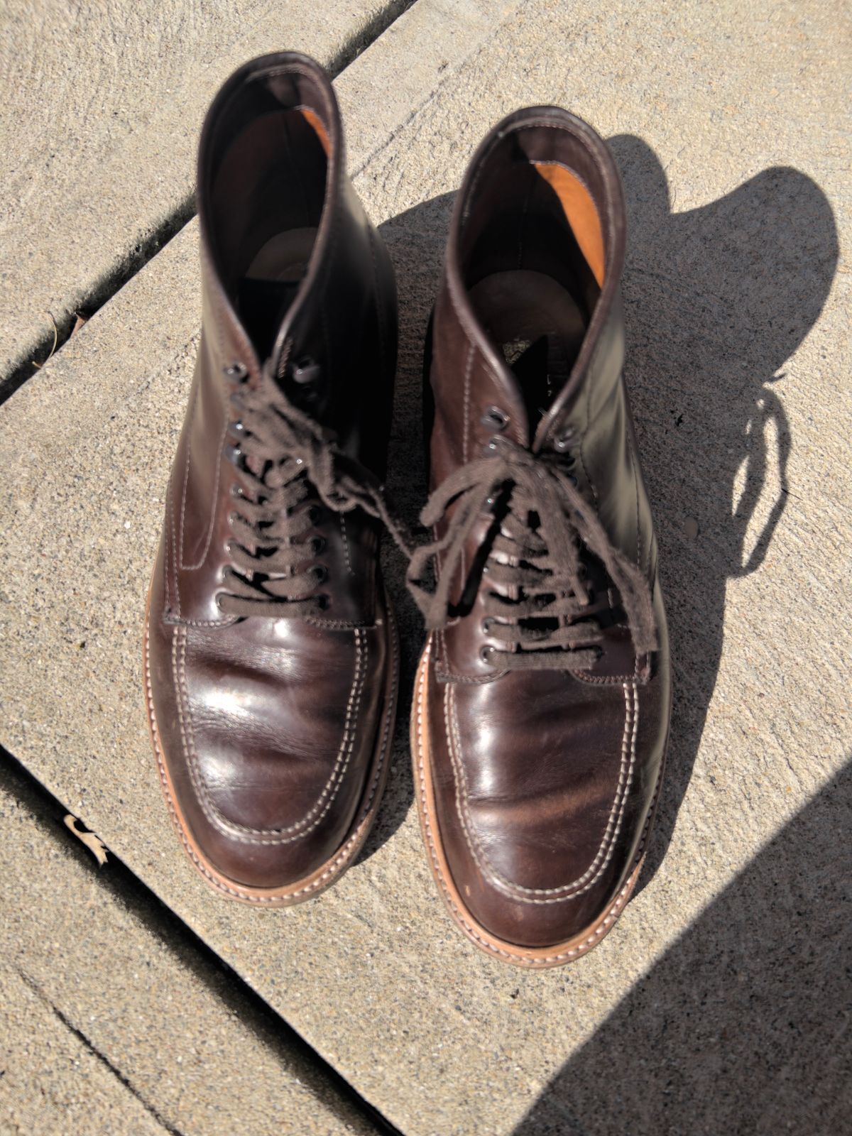 Photo by tayalejandro on March 4, 2023 of the Alden Indy Boot in Horween Brown Chromexcel.