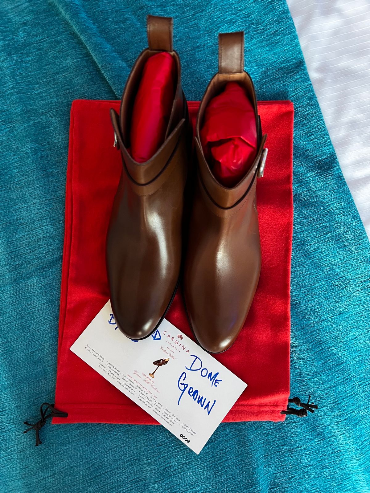 Photo by tayalejandro on November 4, 2023 of the Carmina Jodhpur Boots in Brown Vegano.