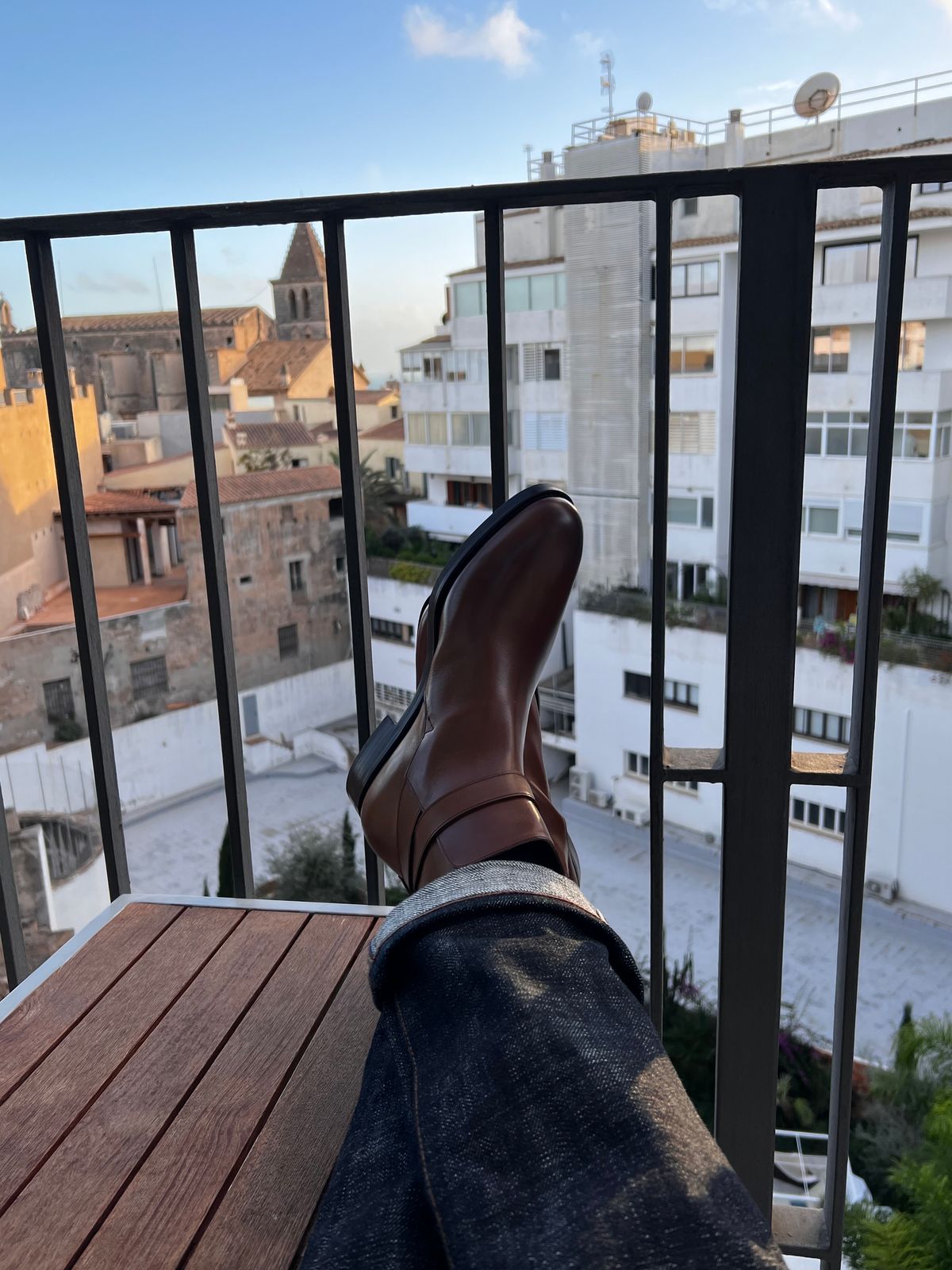 Photo by tayalejandro on November 4, 2023 of the Carmina Jodhpur Boots in Brown Vegano.