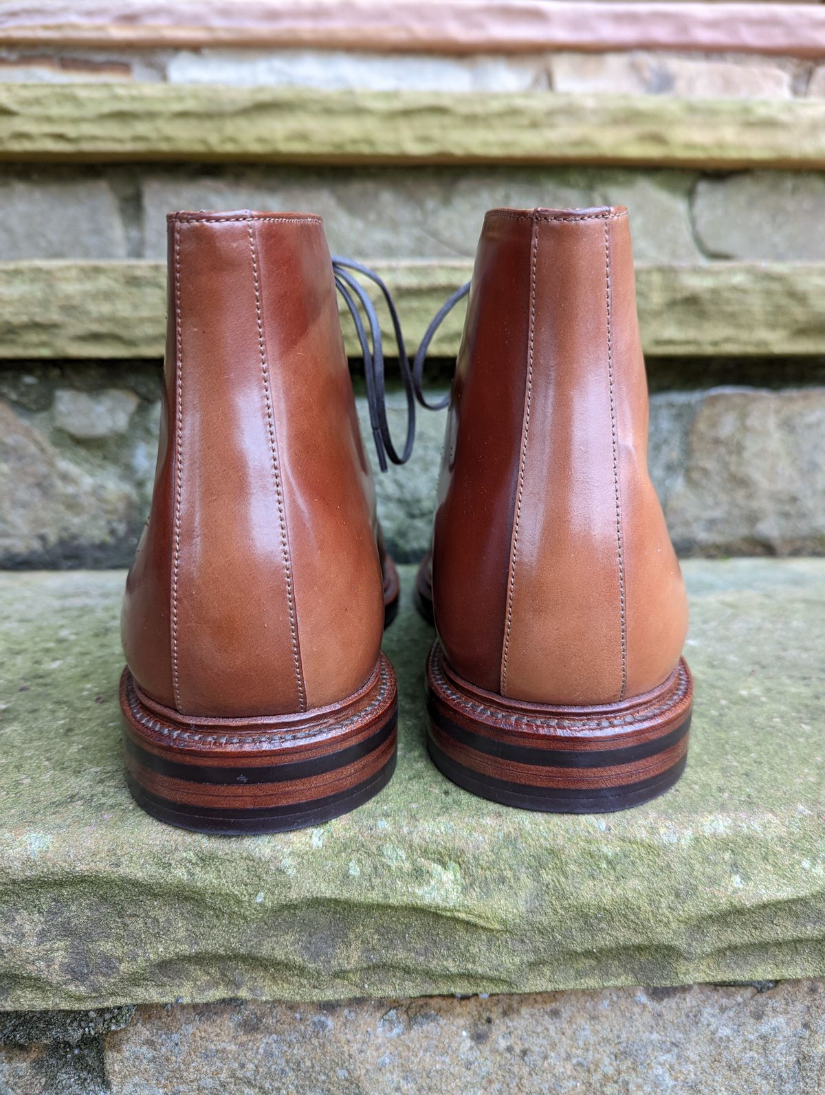 Photo by zombiedanting on October 5, 2022 of the Grant Stone Edward Boot in Horween Honey Glazed Shell Cordovan.