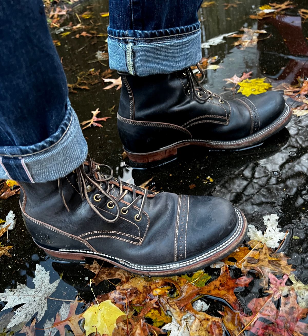 Photo by Dayrail on December 3, 2022 of the Quan Shoemaker Unlisted Model in Maryam Black Horsebutt.