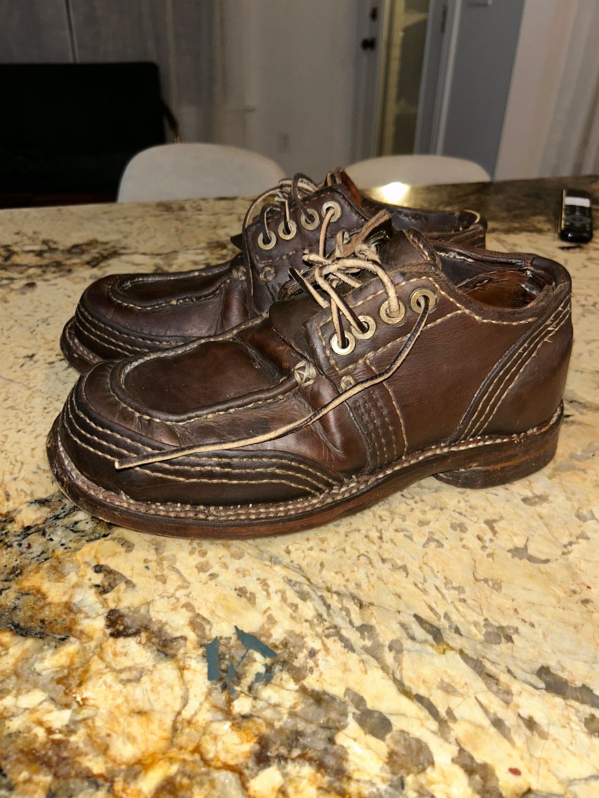 Photo by AdamGreenwell on November 3, 2024 of the 42 Original in 16 Ounce To 28 Ounce Leather On upper.