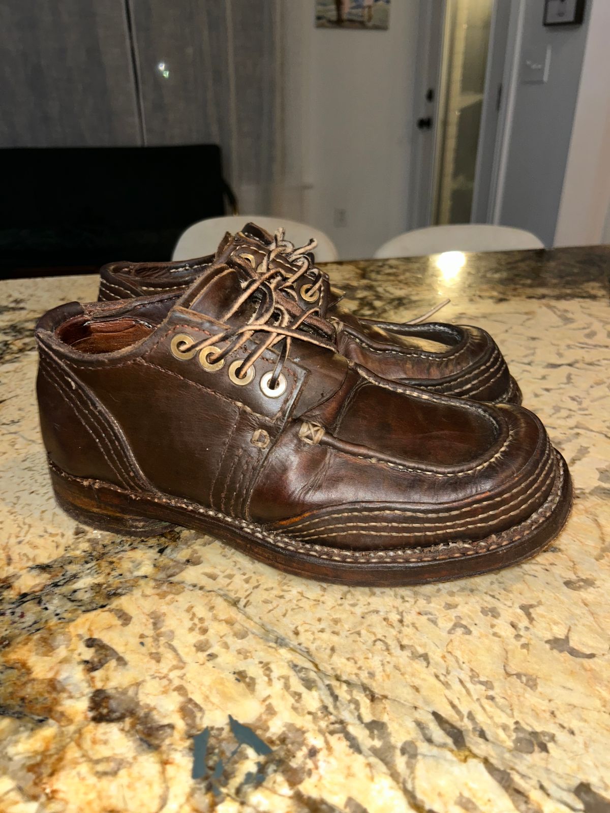 Photo by AdamGreenwell on November 3, 2024 of the 42 Original in 16 Ounce To 28 Ounce Leather On upper.