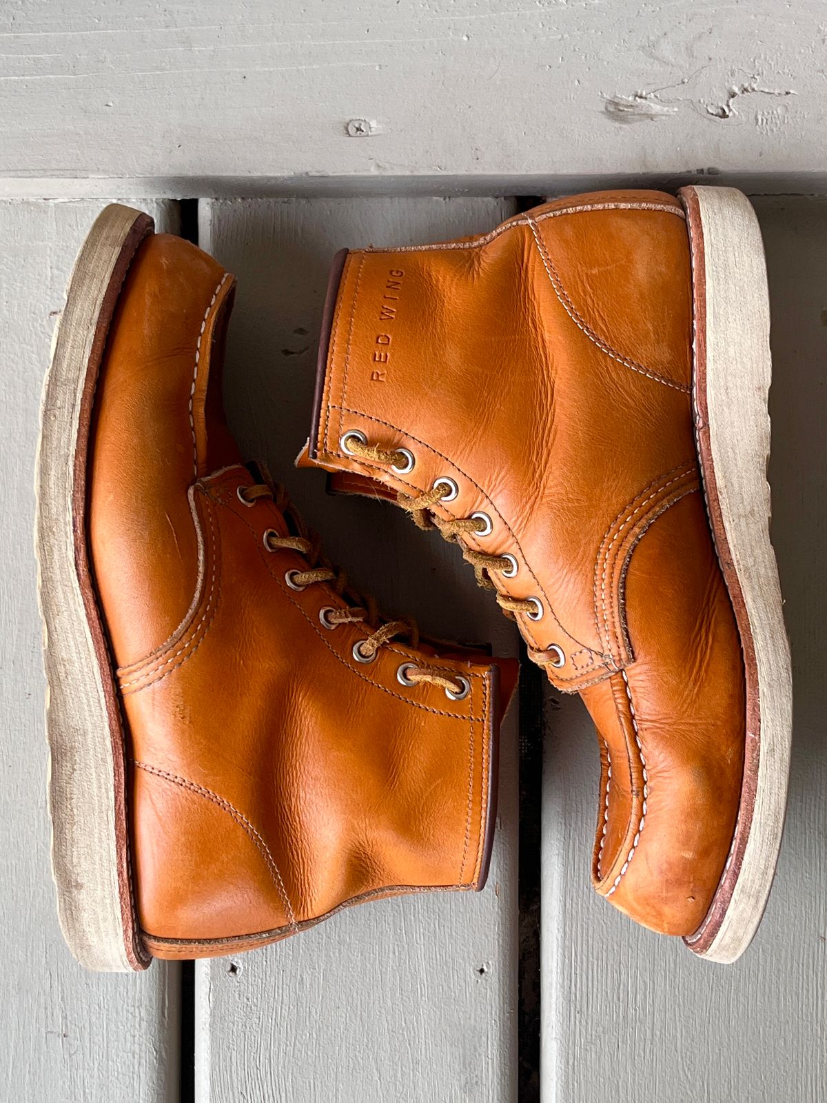 Photo by steverinde on December 6, 2023 of the Red Wing 6-Inch Classic Moc in S.B. Foot Sequoia Gold Russet.