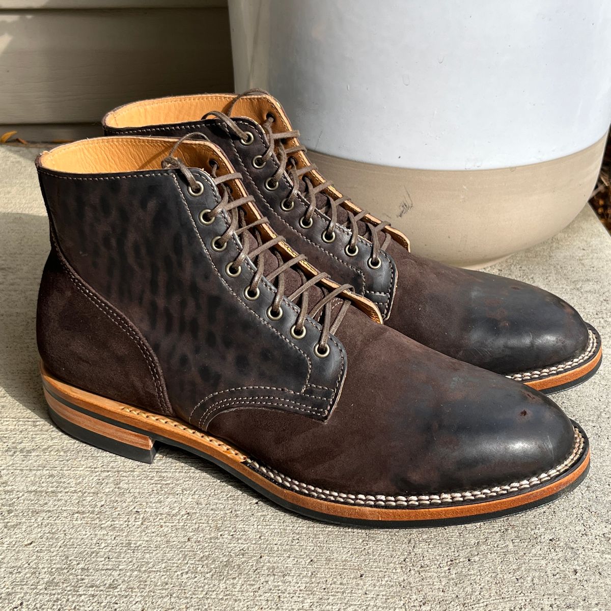Photo by steverinde on October 17, 2025 of the Viberg Service Boot in Maryam Brown Split Horsebutt.
