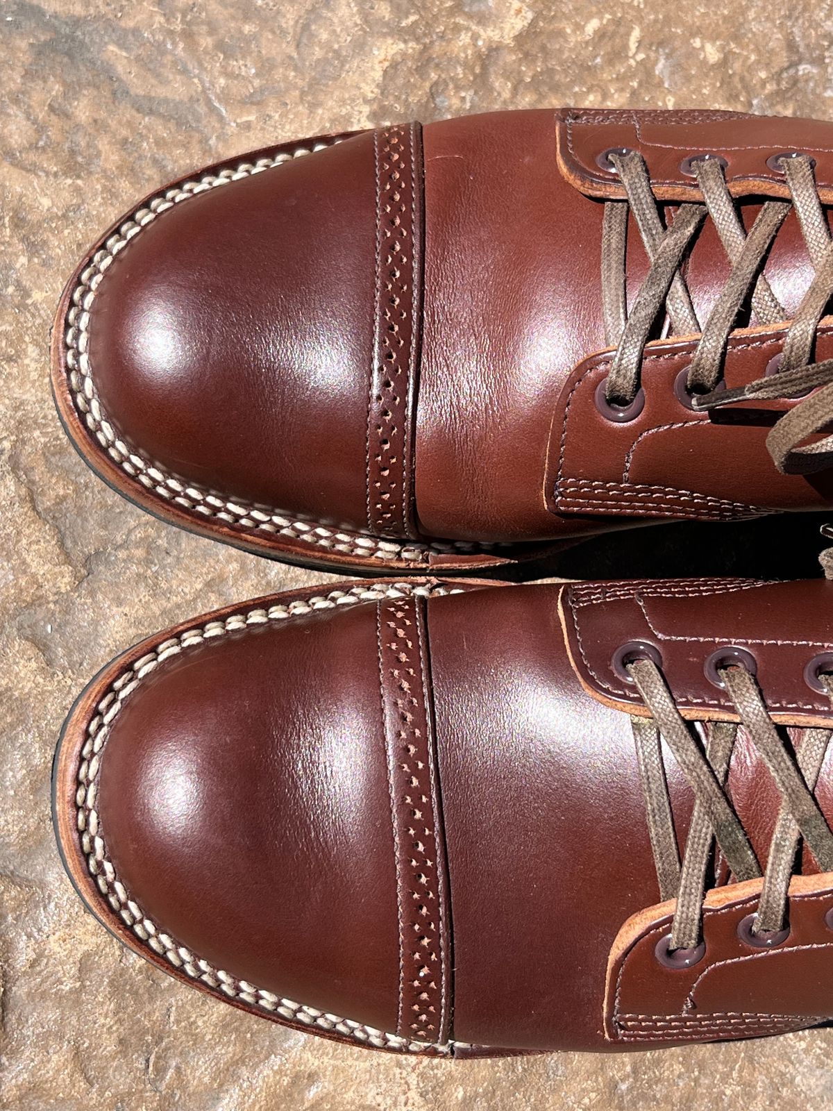 Photo by steverinde on April 6, 2024 of the Viberg Boondocker BCT in Horween Pigment Brown Workshoe Butt.