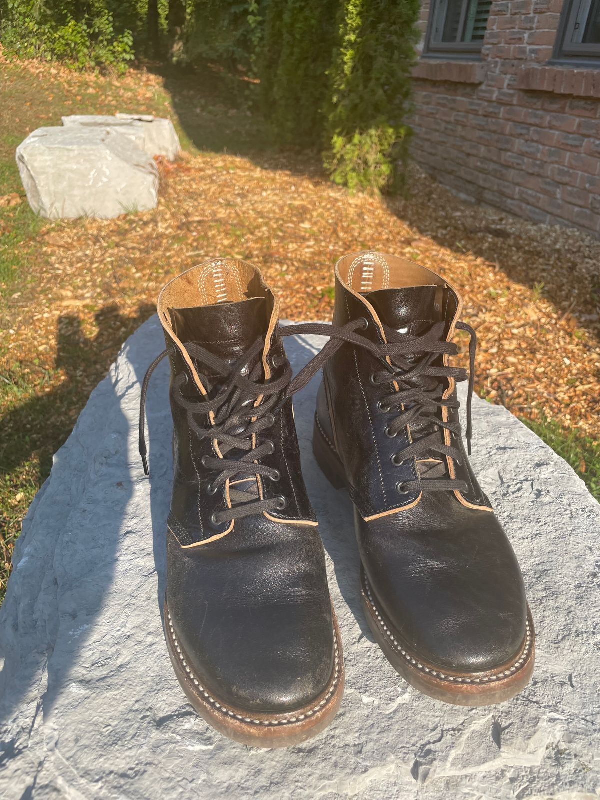 Photo by jeffa on November 4, 2023 of the John Lofgren M-43 Service Shoes in Shinki Black Teacore Horsebutt.