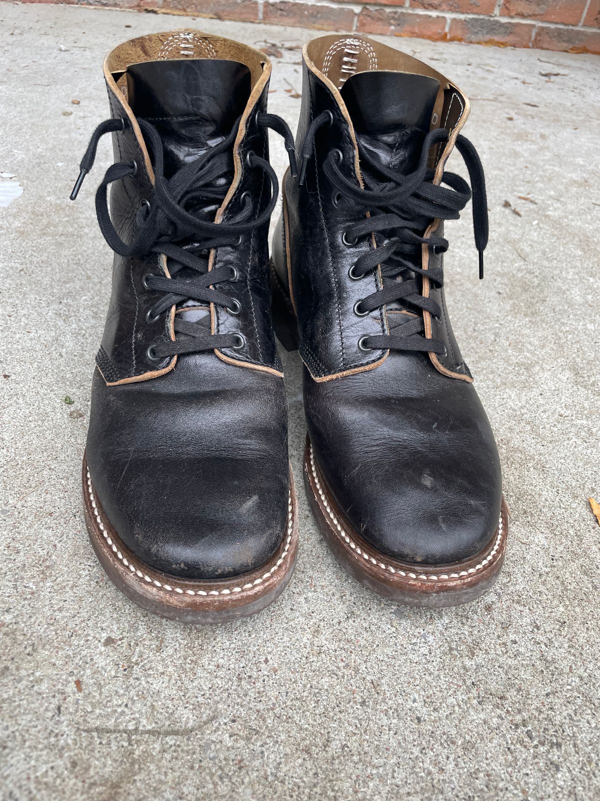 Photo by jeffa on January 5, 2024 of the John Lofgren M-43 Service Shoes in Shinki Black Teacore Horsebutt.