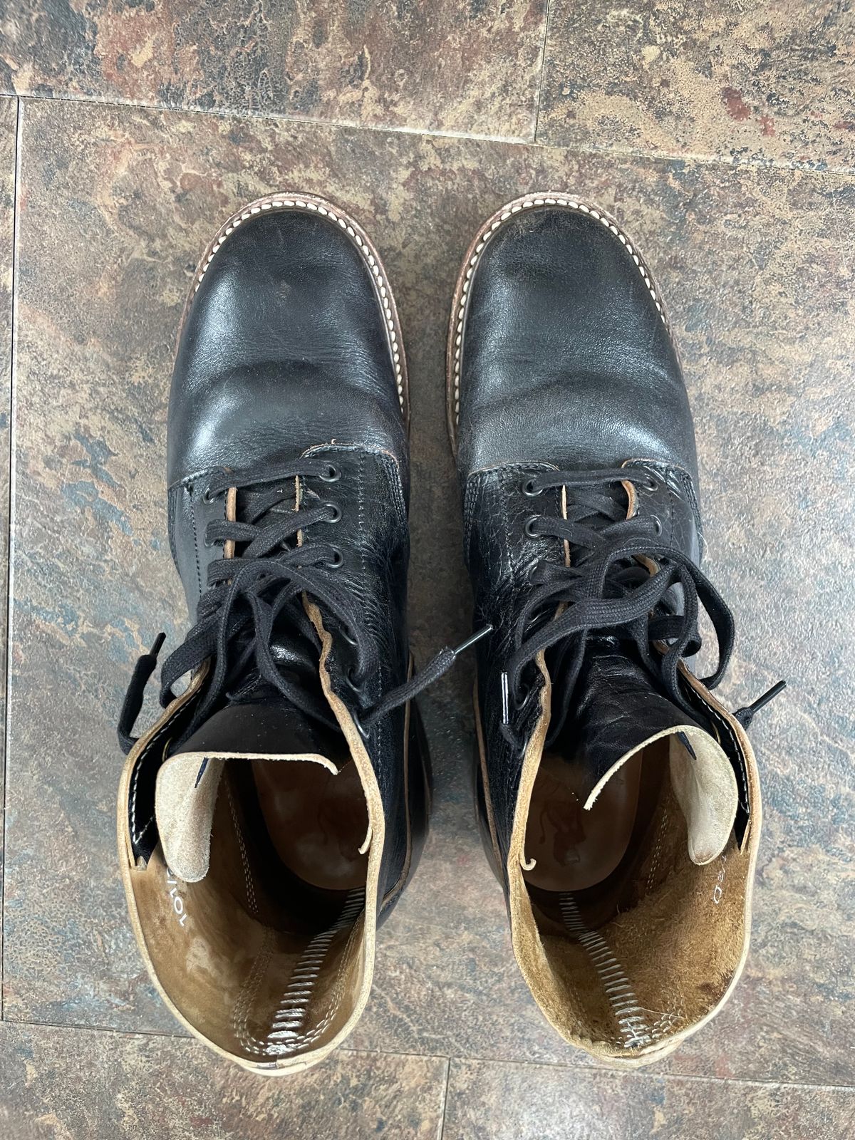 Photo by jeffa on February 5, 2024 of the John Lofgren M-43 Service Shoes in Shinki Black Teacore Horsebutt.