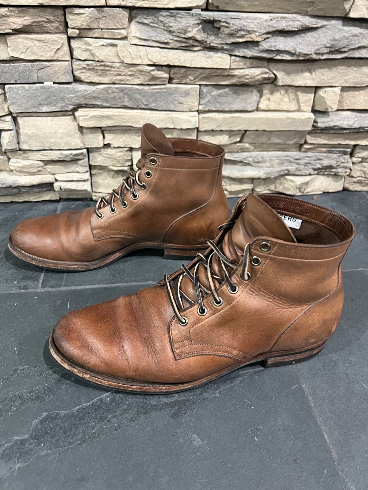 Photo by Rob on March 2, 2024 of the Viberg Service Boot in Horween Natural Chromexcel.