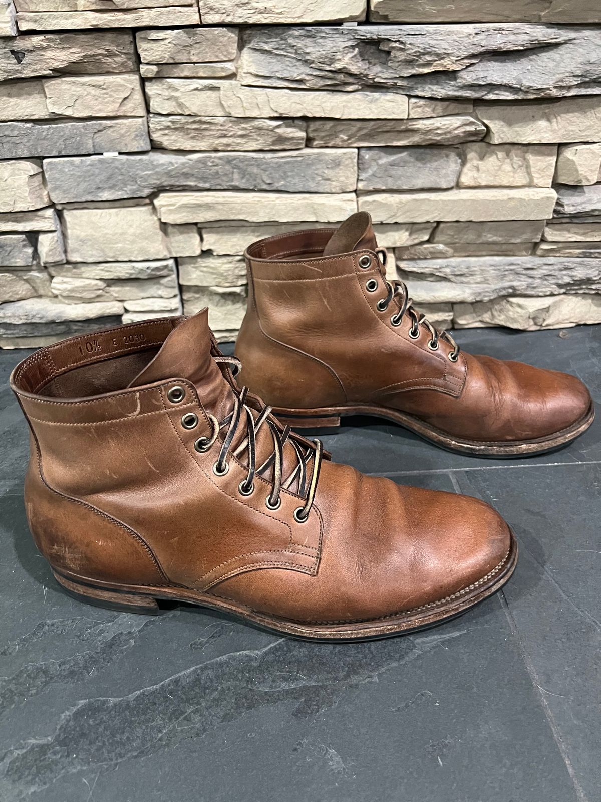 Photo by Rob on March 2, 2024 of the Viberg Service Boot in Horween Natural Chromexcel.