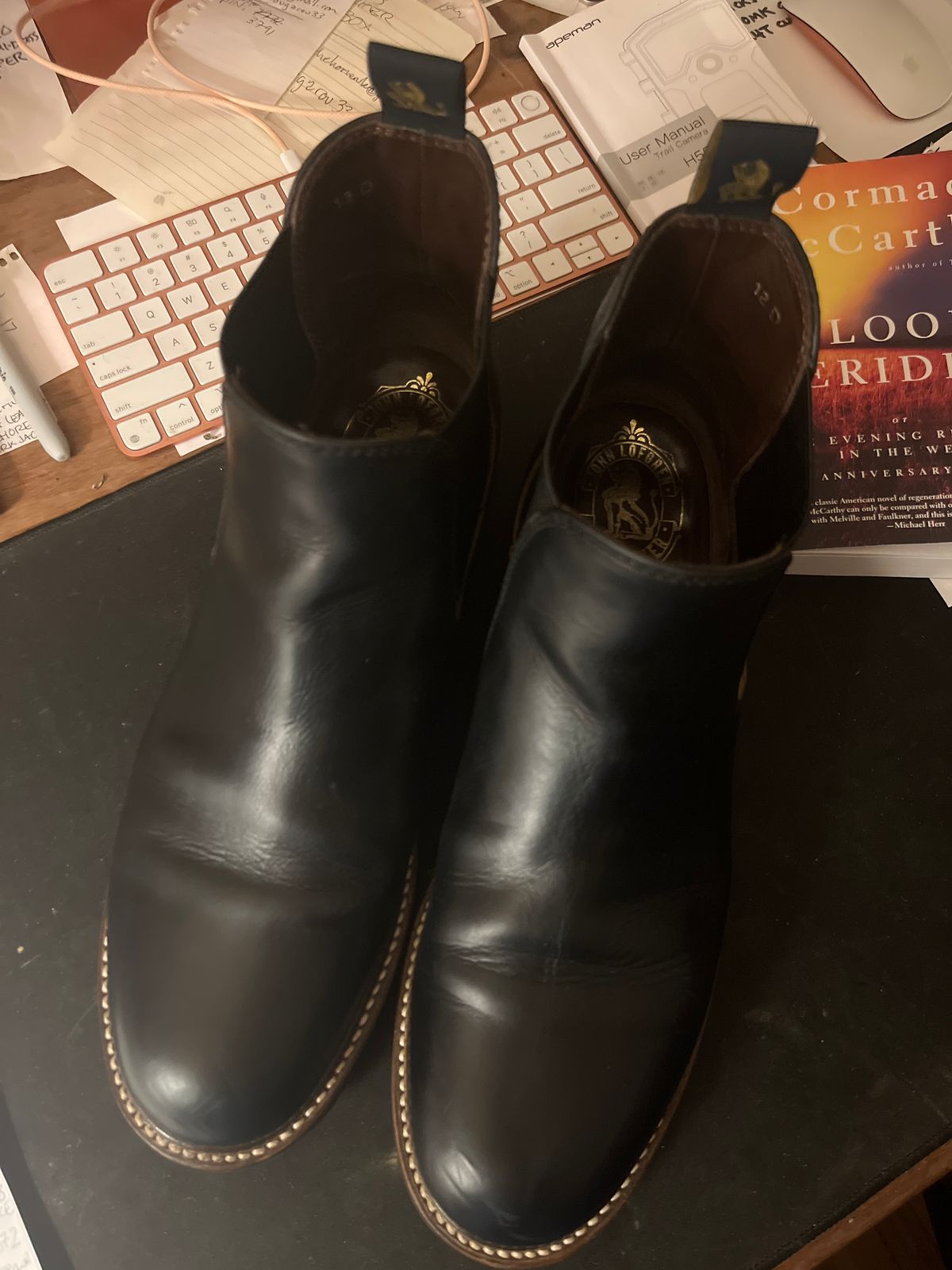 Photo by illclassico on August 15, 2023 of the John Lofgren Chelsea Boots in Horween Black Teacore Chromexcel.