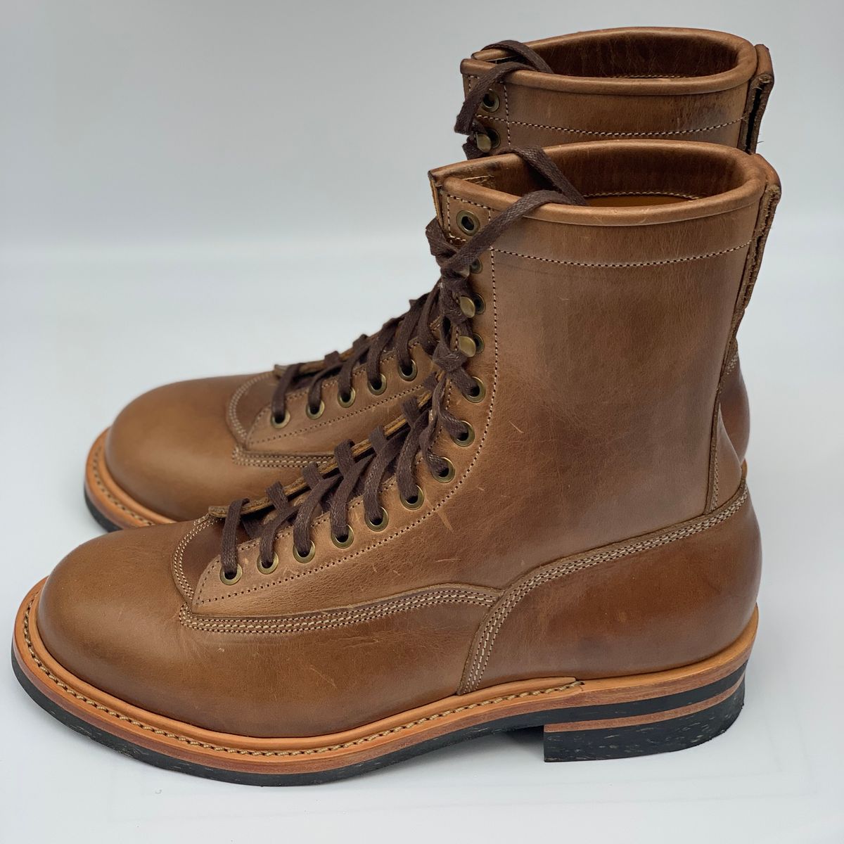 Photo by Everyone_else_fault on October 1, 2021 of the Monroe 29917 in Horween Natural Chromexcel.