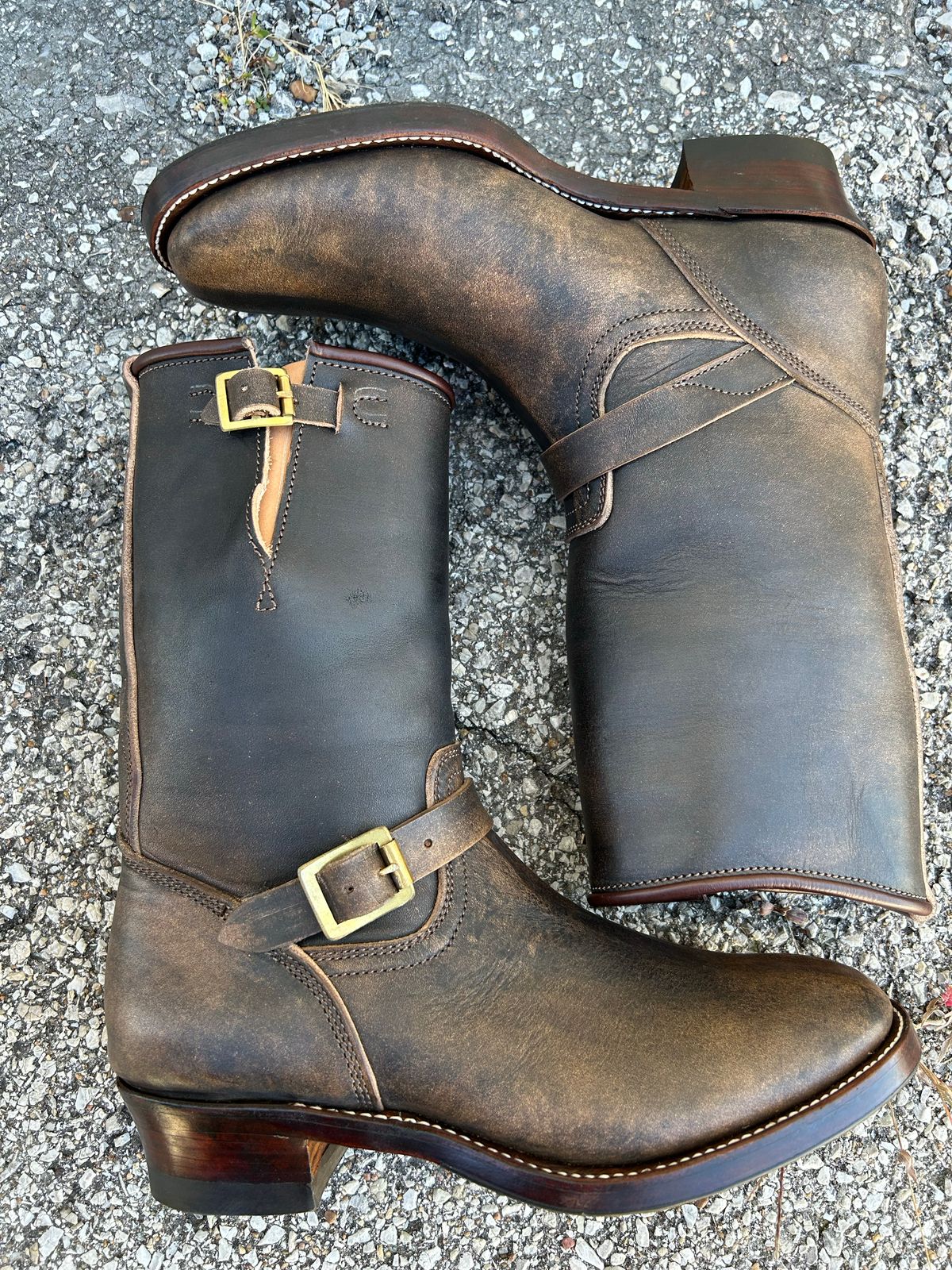 Photo by Everyone_else_fault on October 3, 2022 of the Unsung U 22-2 Engineer Boot in Wickett & Craig Natural Veg Tan.
