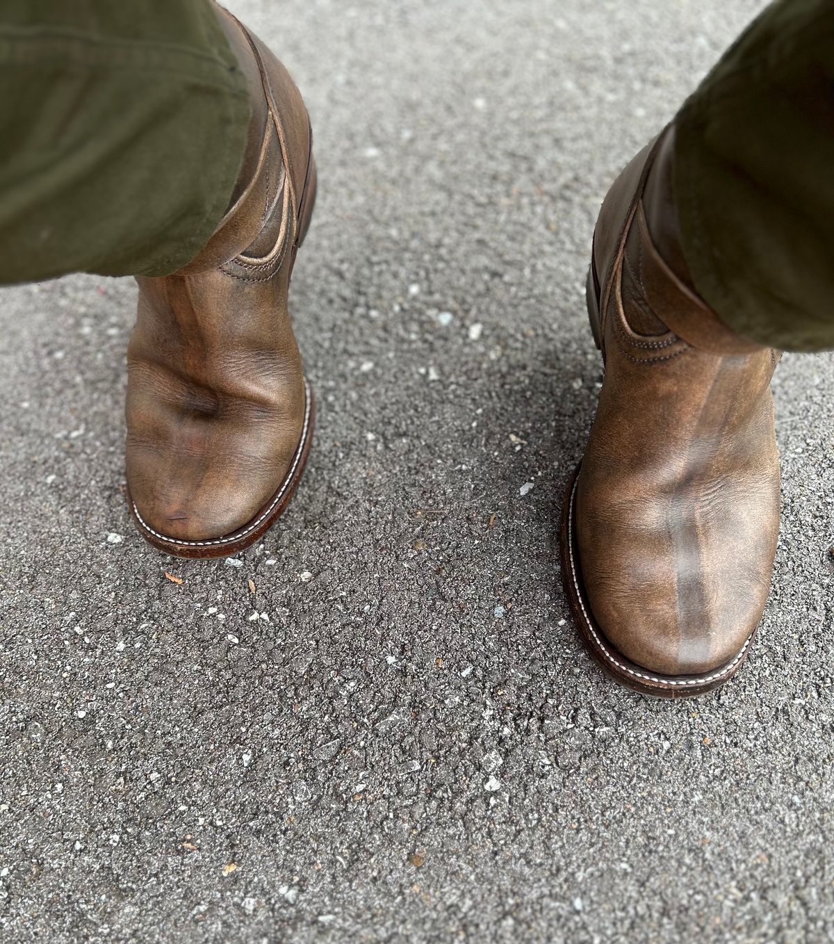 Photo by Everyone_else_fault on November 4, 2022 of the Unsung U 22-2 Engineer Boot in Wickett & Craig Natural Veg Tan.