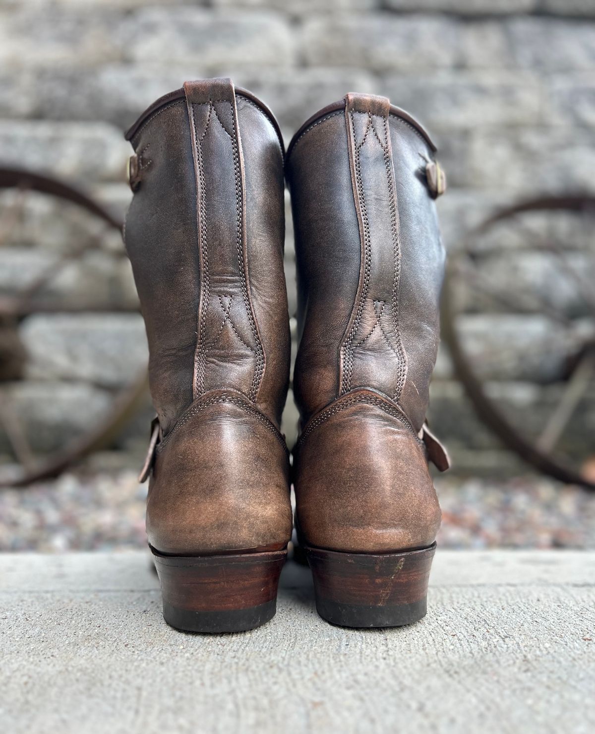 Photo by Everyone_else_fault on November 4, 2022 of the Unsung U 22-2 Engineer Boot in Wickett & Craig Natural Veg Tan.