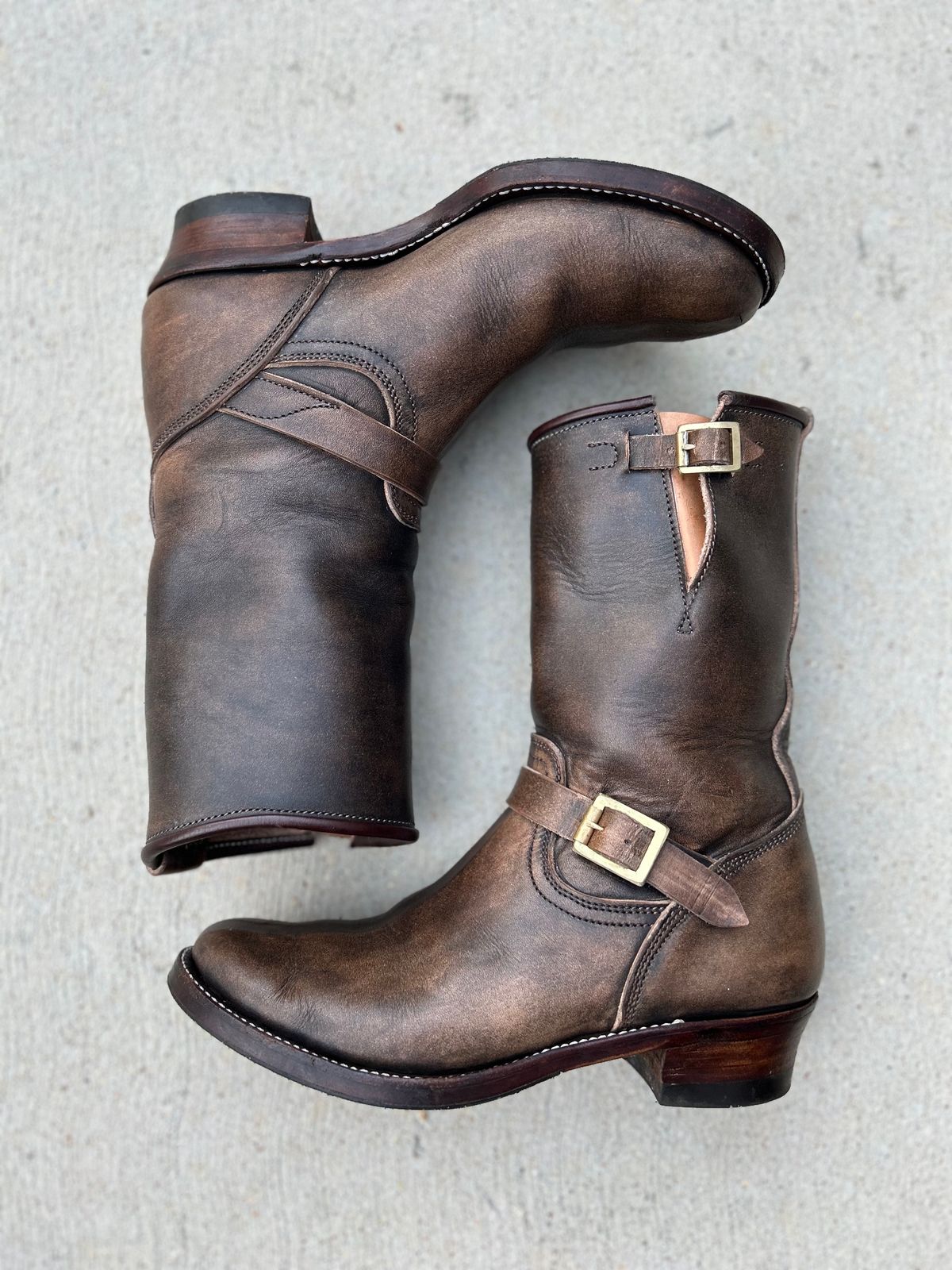 Photo by Everyone_else_fault on November 4, 2022 of the Unsung U 22-2 Engineer Boot in Wickett & Craig Natural Veg Tan.
