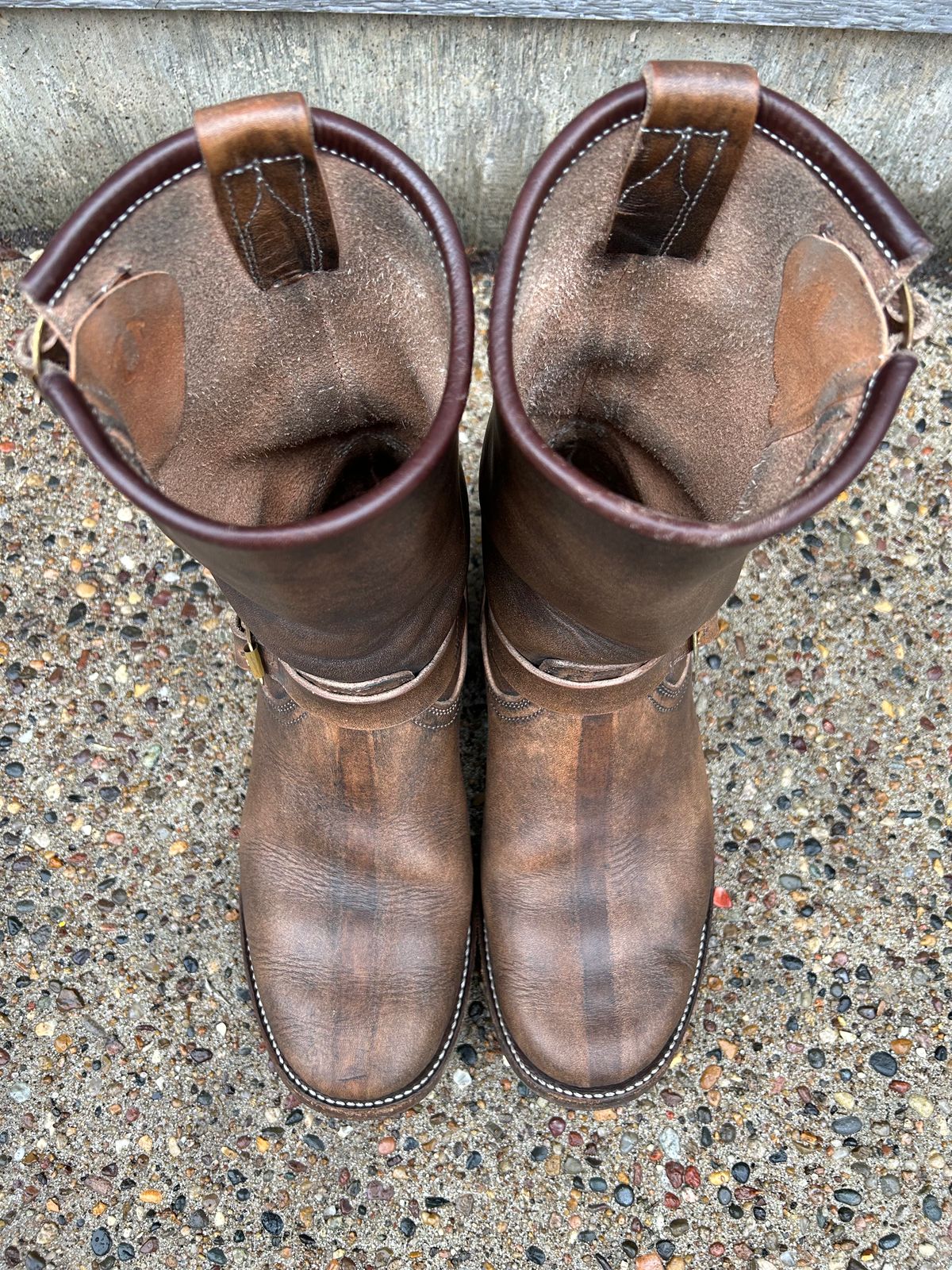 Photo by Everyone_else_fault on January 1, 2023 of the Unsung U 22-2 Engineer Boot in Wickett & Craig Natural Veg Tan.