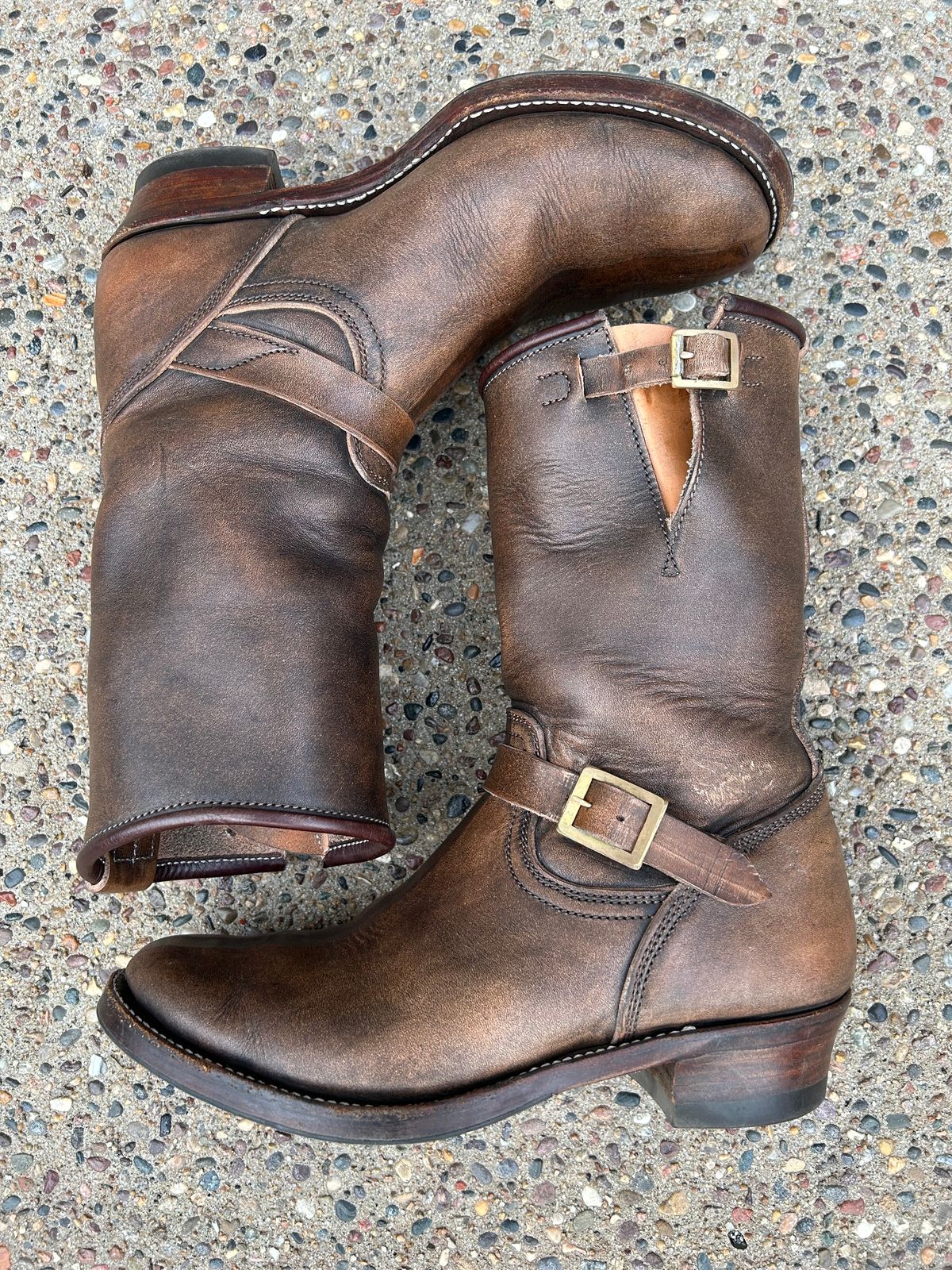 Photo by Everyone_else_fault on February 4, 2023 of the Unsung U 22-2 Engineer Boot in Wickett & Craig Natural Veg Tan.