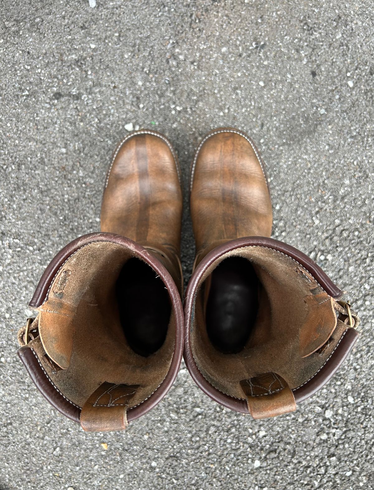 Photo by Everyone_else_fault on April 4, 2023 of the Unsung U 22-2 Engineer Boot in Wickett & Craig Natural Veg Tan.