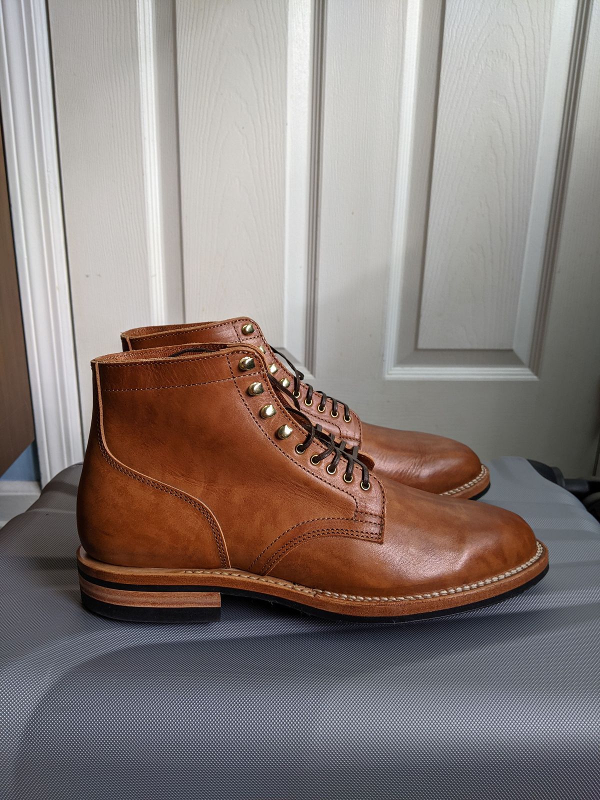 Photo by TropicalBroccoli on September 30, 2021 of the Viberg Service Boot in Conceria 800 Used Ciocio.
