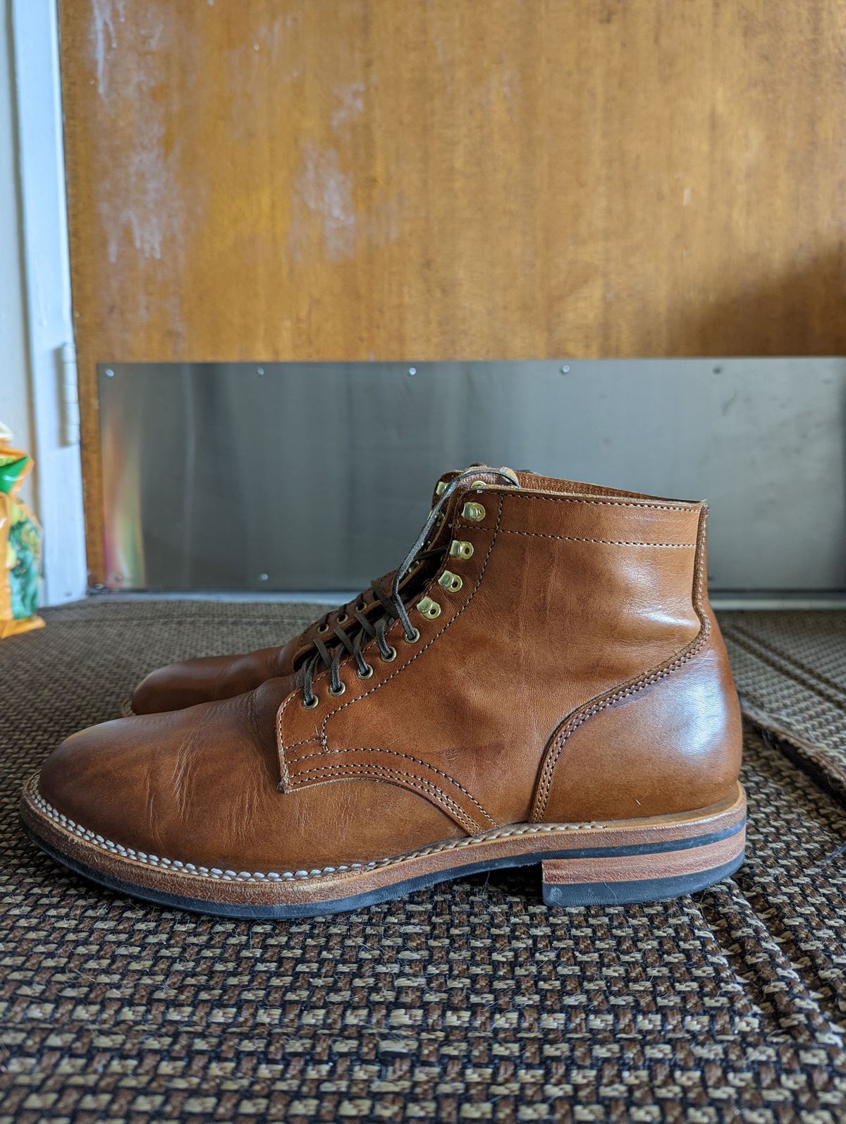 Photo by TropicalBroccoli on November 2, 2021 of the Viberg Service Boot in Conceria 800 Used Ciocio.