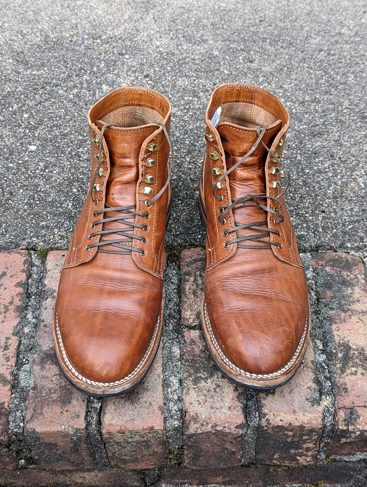 Photo by TropicalBroccoli on January 3, 2022 of the Viberg Service Boot in Conceria 800 Used Ciocio.