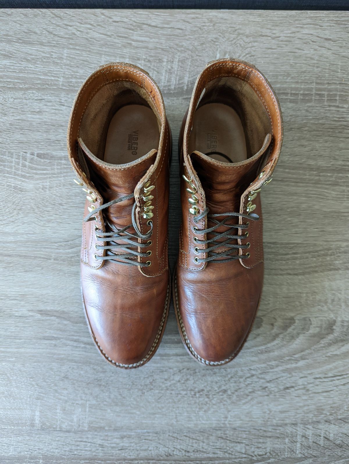 Photo by TropicalBroccoli on February 4, 2022 of the Viberg Service Boot in Conceria 800 Used Ciocio.