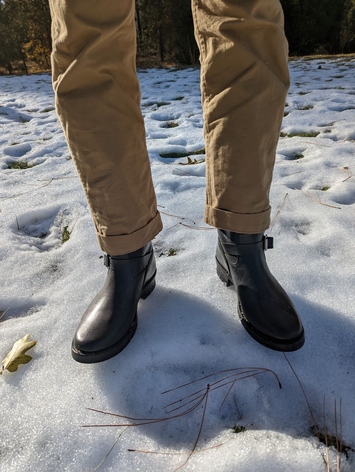 Photo by TropicalBroccoli on December 4, 2022 of the Addict Boots AB-01 Engineer Boots in Black Dye-Finished Horsehide.