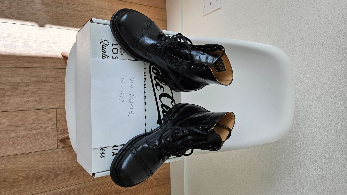 Photo by TropicalBroccoli on October 1, 2025 of the Role Club Wingman in Maryam Black Horsehide.