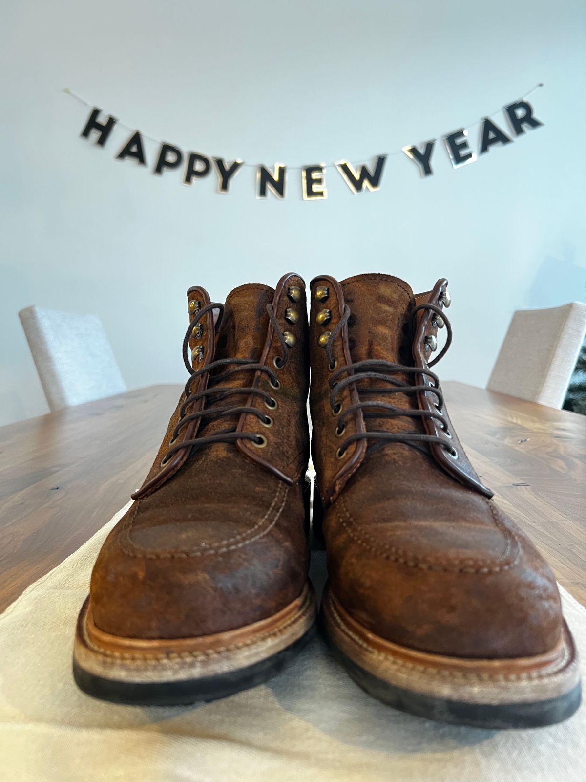 Photo by India_Actual on January 5, 2023 of the Parkhurst The Niagara in C.F. Stead Light Brown Waxy Commander Suede.